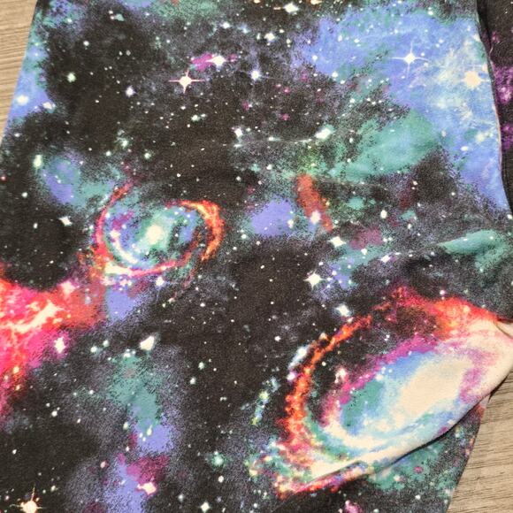 No Boundaries Vibrant Multi Color Space & Purple Galaxy All Over Print Leggings - Picture 4 of 10